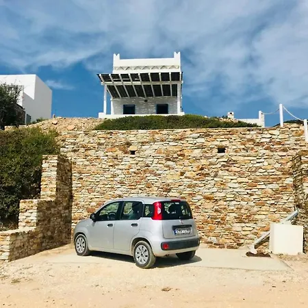 George's Traditional House *